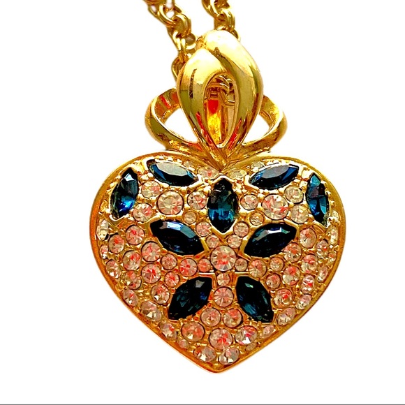 !SOLD! ⭐️RARE! Vintage⭐️ Nolan Miller Earrings and Necklace Set - Picture 3 of 8